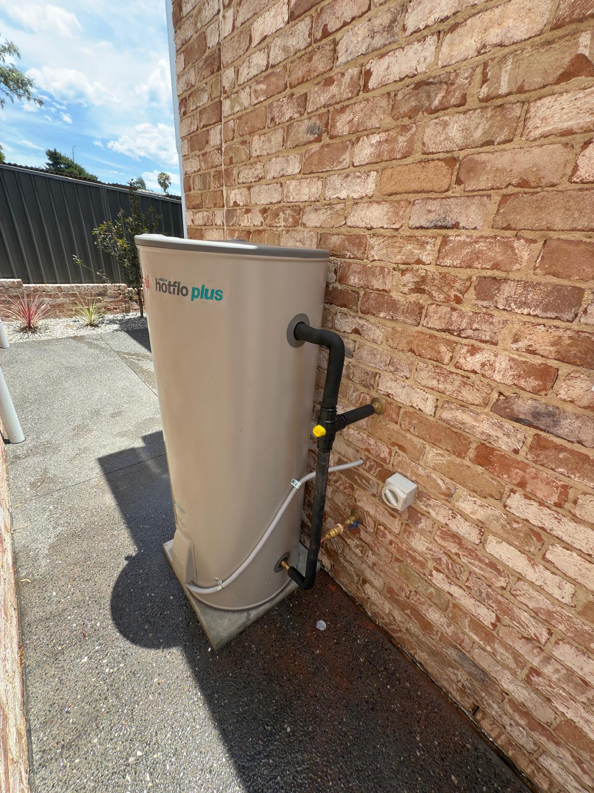 Rheem Hotflo Plus electric storage — install — Warilla | Shellharbour Plumbing